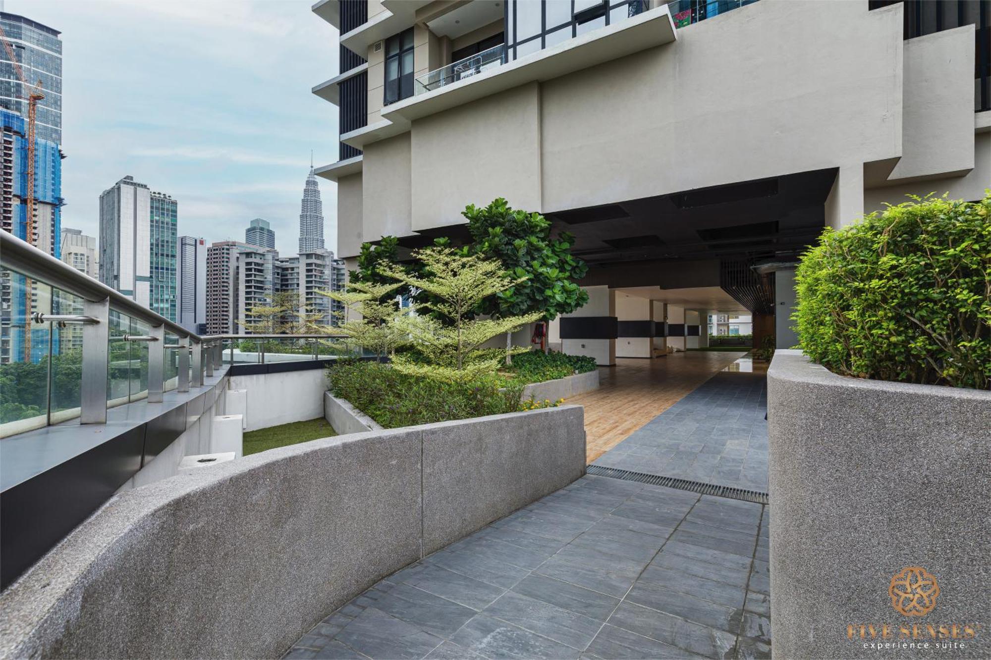 The Manor Residence Klcc By Five Senses 쿠알라룸푸르 외부 사진